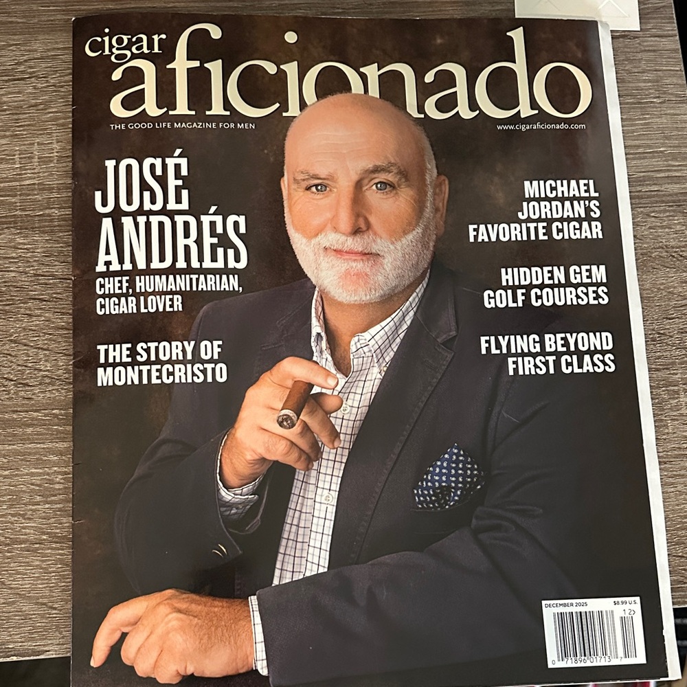 Magazine - December Issue - Picture 3 of 4